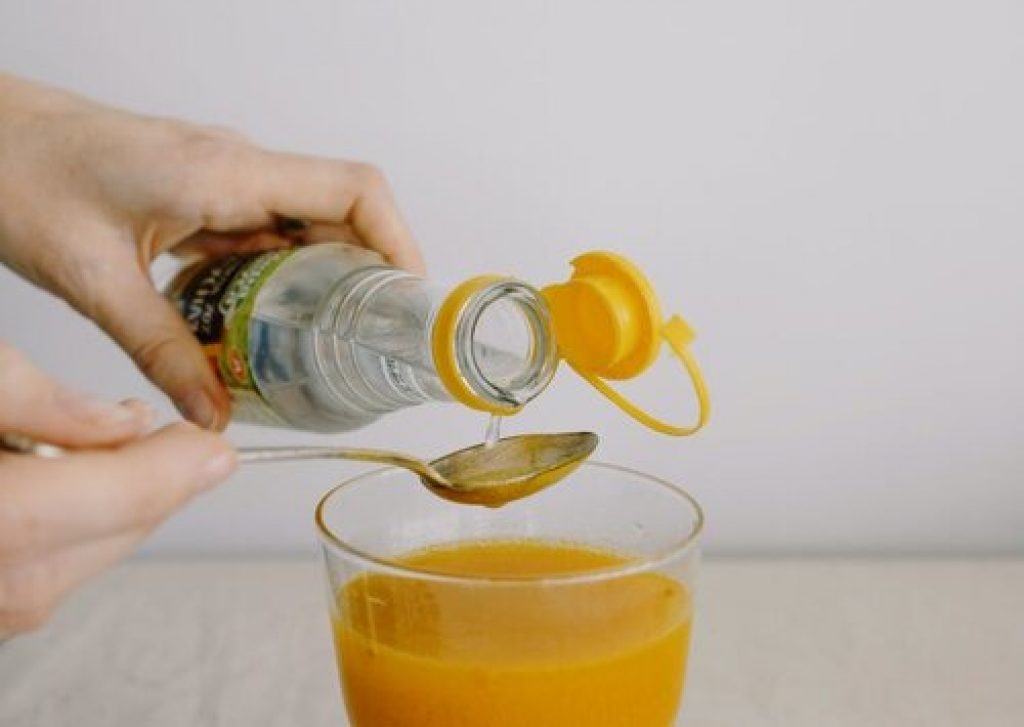 10 Amazing Vinegar Hacks You Need To Know